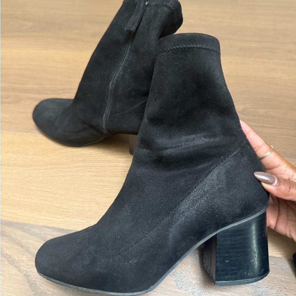 L'INTERVALLE Black Suede Boots